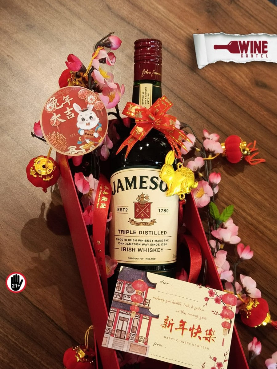 Chinese New Year Imlek Hampers Gift Set JAMESON Irish Whiskey 700 mL IRELAND