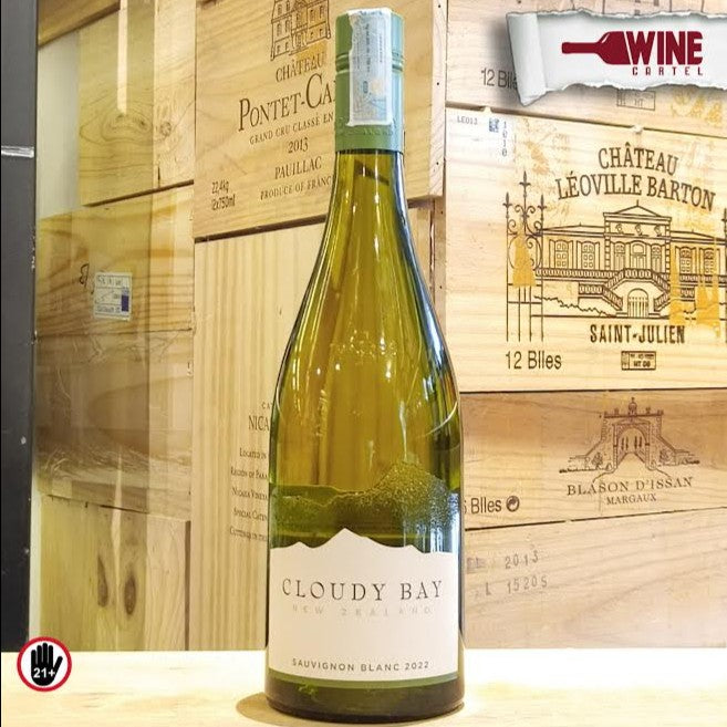 WHITE WINE Cloudy Bay Sauvignon Blanc New Zealand Wine 750mL NEW ZEALAND
