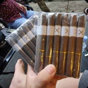 INDONESIA CIGAR X Short Corona Per Batang Cerutu